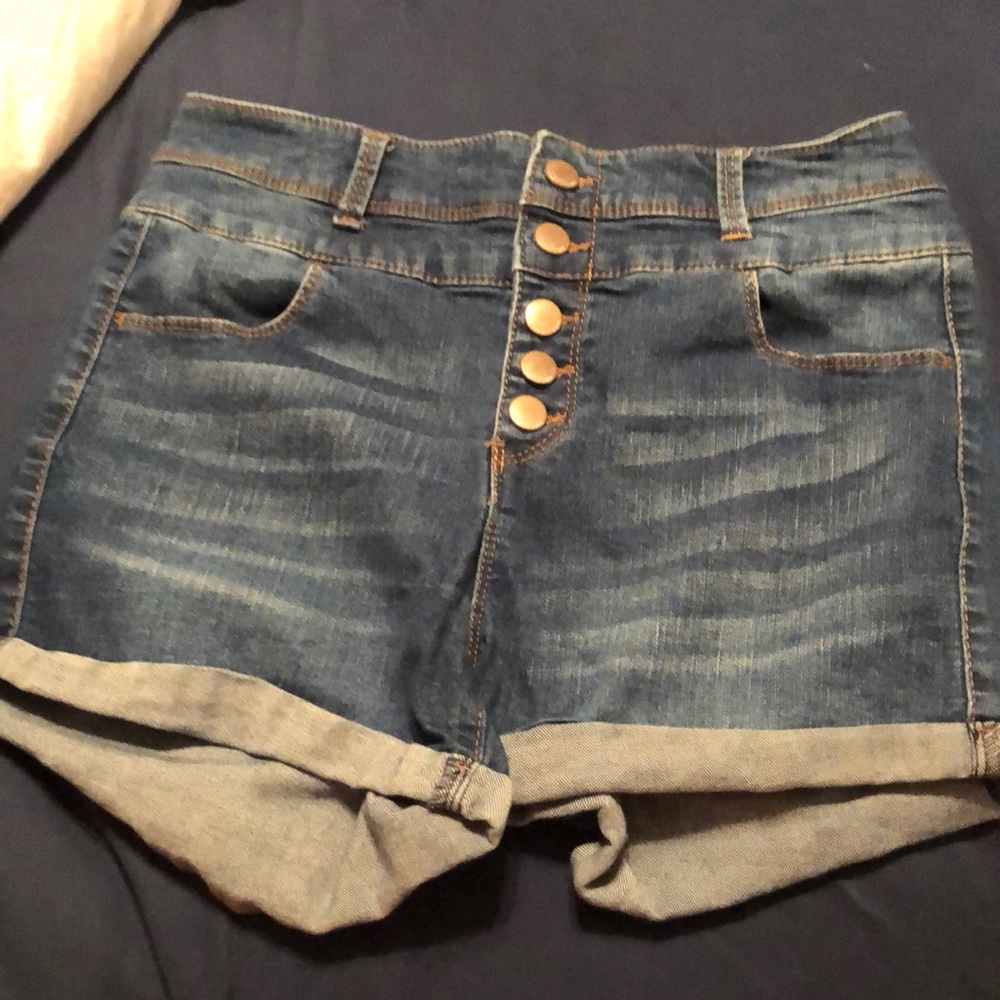 Tinseltown high wasted button up shorts